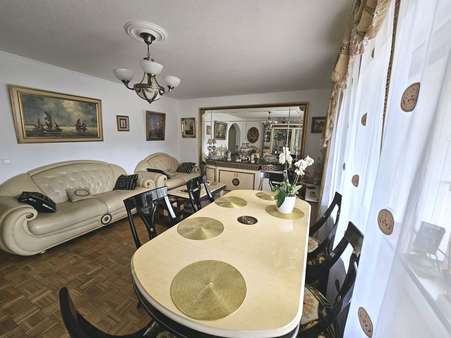Wohnzimmer 1 Wohnzimmer 1 - Etagenwohnung in 33605 Bielefeld mit 100m² kaufen