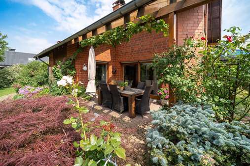 Außen Terrasse Außen Terrasse - Einfamilienhaus in 33729 Bielefeld mit 172m² kaufen