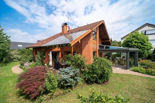 Hausansicht Hausansicht - Einfamilienhaus in 33729 Bielefeld mit 172m² kaufen
