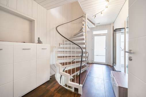 EG Flur EG Flur - Einfamilienhaus in 33689 Bielefeld mit 245m² kaufen