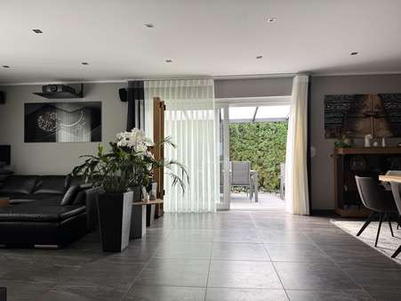 Wohn- und Essbereich Wohn- und Essbereich - Stadthaus in 33647 Bielefeld mit 149m² kaufen