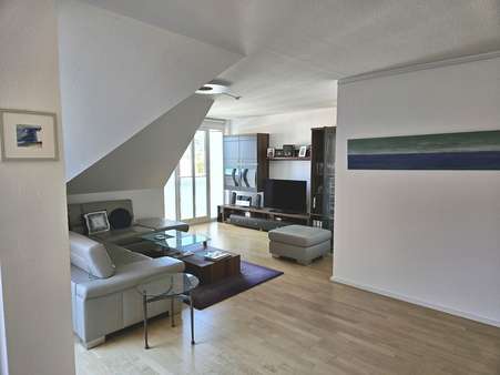 Wohnzimmer Wohnzimmer - Dachgeschosswohnung in 33617 Bielefeld, Gadderbaum mit 76m² kaufen
