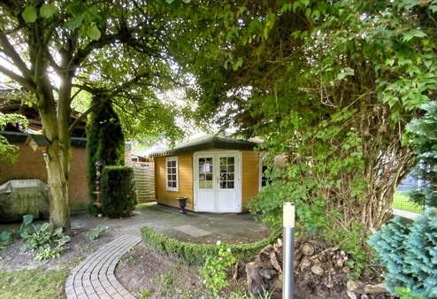 Gartenhaus mit Grillplatz - Bungalow in 33758 Schloß Holte-Stukenbrock mit 125m² kaufen