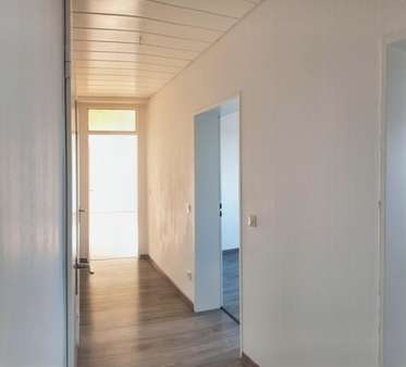 Flur - Etagenwohnung in 33689 Bielefeld mit 79m² kaufen