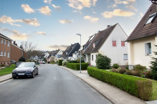 Nachbarschaft - Zweifamilienhaus in 45277 Essen mit 150m² kaufen