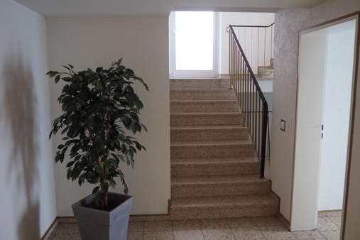 Treppenhaus - Erdgeschosswohnung in 44869 Bochum mit 57m² kaufen