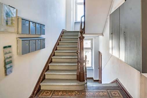 Treppenhaus - Etagenwohnung in 42277 Wuppertal mit 100m² kaufen
