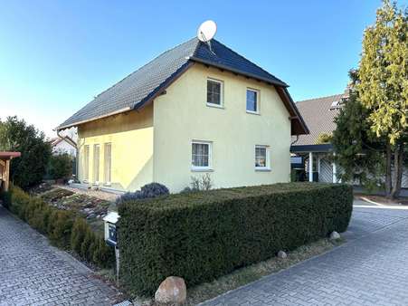 Hausansicht vorn, Bild 1 - Einfamilienhaus in 15326 Lebus mit 114m² kaufen