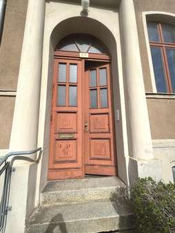 Hauseingang Straßenseite - Mehrfamilienhaus in 15234 Frankfurt mit 182m² kaufen