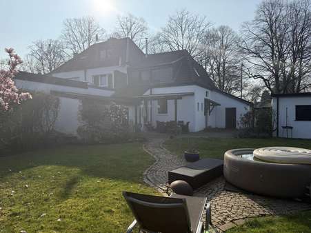 Rückansicht Rückansicht - Einfamilienhaus in 47804 Krefeld mit 100m² kaufen