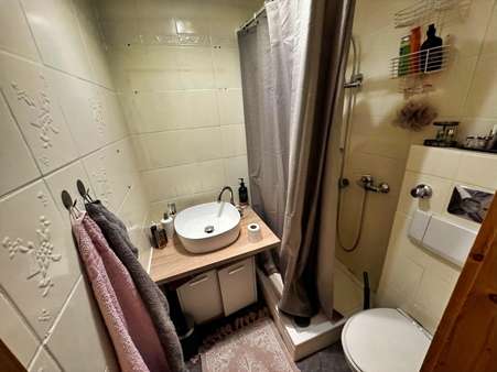 Badezimmer Badezimmer - Dachgeschosswohnung in 47509 Rheurdt mit 64m² kaufen