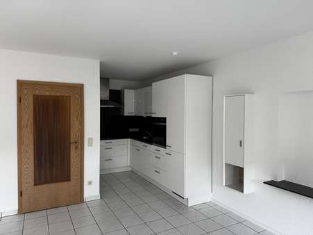 Einbauküche - Souterrain-Wohnung in 47443 Moers mit 75m² mieten