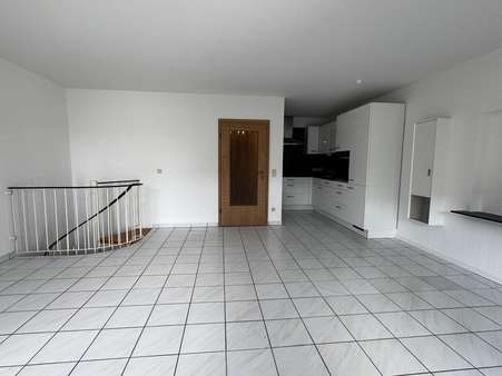 Wohn-Essbereich - Souterrain-Wohnung in 47443 Moers mit 75m² mieten