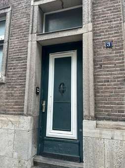 Stilgerechte Eingangstüre Stilgerechte Eingangstüre - Mehrfamilienhaus in 47803 Krefeld mit 260m² kaufen