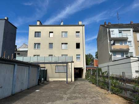 Hinteransicht Hinteransicht - Mehrfamilienhaus in 47798 Krefeld mit 590m² kaufen