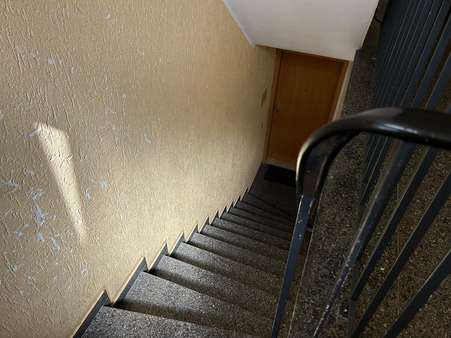 Betontreppenhaus Betontreppenhaus - Mehrfamilienhaus in 47798 Krefeld mit 590m² kaufen