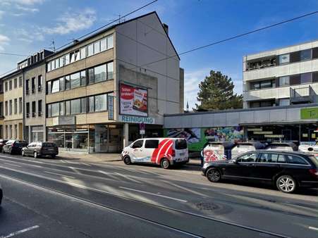 Straßenansicht Straßenansicht - Mehrfamilienhaus in 47798 Krefeld mit 381m² kaufen