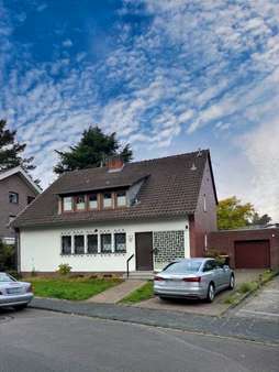 Straßenansicht - Zweifamilienhaus in 45481 Mülheim mit 184m² kaufen