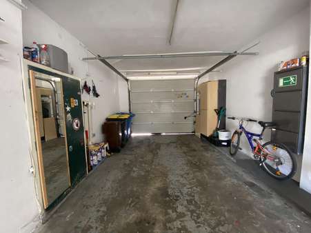 Garage - Erdgeschosswohnung in 47799 Krefeld mit 94m² kaufen