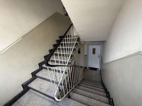 Treppenhaus - Mehrfamilienhaus in 45145 Essen mit 356m² kaufen
