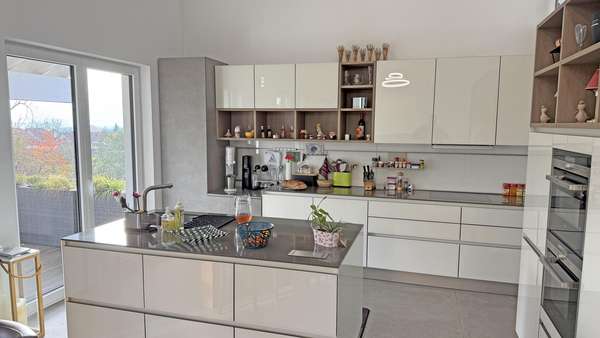 Blick in die Küche Blick in die Küche - Einfamilienhaus in 79809 Weilheim mit 232m² kaufen