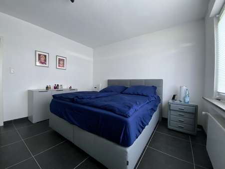 Schlafzimmer EG - Zweifamilienhaus in 44328 Dortmund mit 158m² kaufen