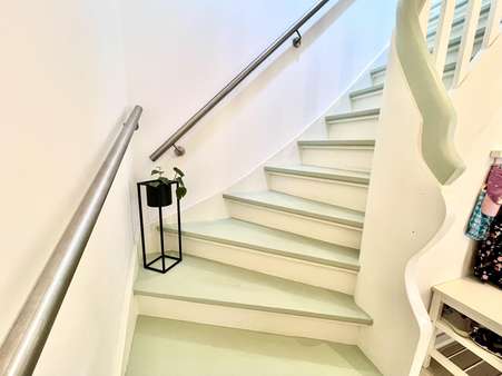 Treppe zum DG Treppe zum DG - Reihenmittelhaus in 58706 Menden mit 114m² kaufen