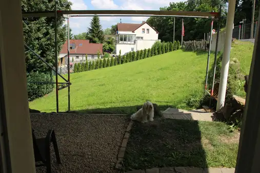 Einfamilienhaus mit Traumaussicht auf großzügigem Grundstück 