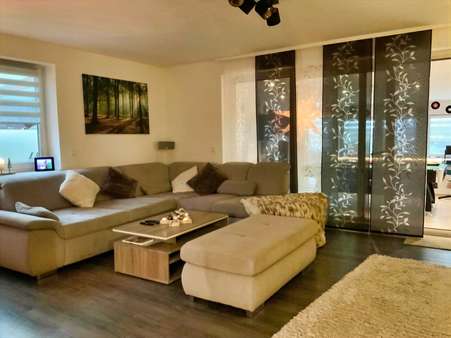 Wohnzimmer - Doppelhaushälfte in 59192 Bergkamen mit 207m² günstig kaufen