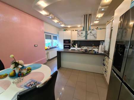 Küche - Doppelhaushälfte in 59494 Soest mit 258m² günstig kaufen