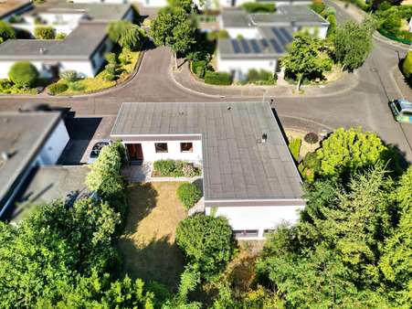 Luftbild Luftbild - Bungalow in 53757 Sankt Augustin mit 210m² kaufen