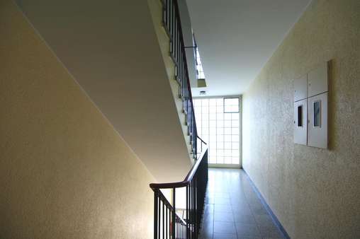 Hausflur - Etagenwohnung in 51147 Köln mit 79m² kaufen