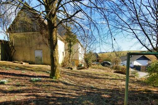 Stall - Zweifamilienhaus in 51580 Reichshof mit 85m² kaufen