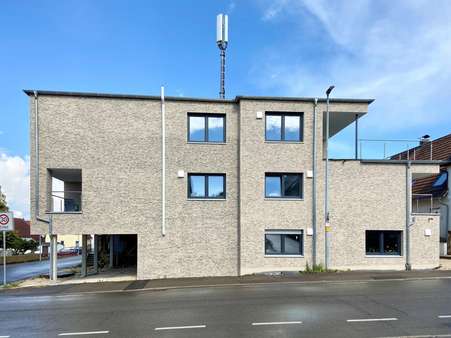 Aussenansicht - Etagenwohnung in 89150 Laichingen mit 99m² kaufen