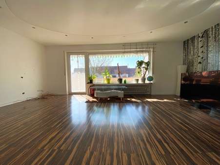Wohnzimmer - Etagenwohnung in 89291 Holzheim mit 80m² kaufen