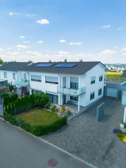 Außenansicht Außenansicht - Doppelhaushälfte in 88477 Schwendi mit 129m² kaufen