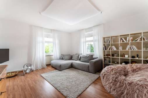 Wohnzimmer 2.OG 2 - Mehrfamilienhaus in 78315 Radolfzell mit 468m² kaufen