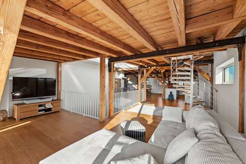 Wohnzimmer Wohnzimmer - Galerie in 78462 Konstanz mit 198m² kaufen