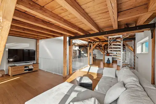 Toplage in Konstanz - Lichtdurchflutete 4,5-Zimmerwohnung in saniertem Altbau!