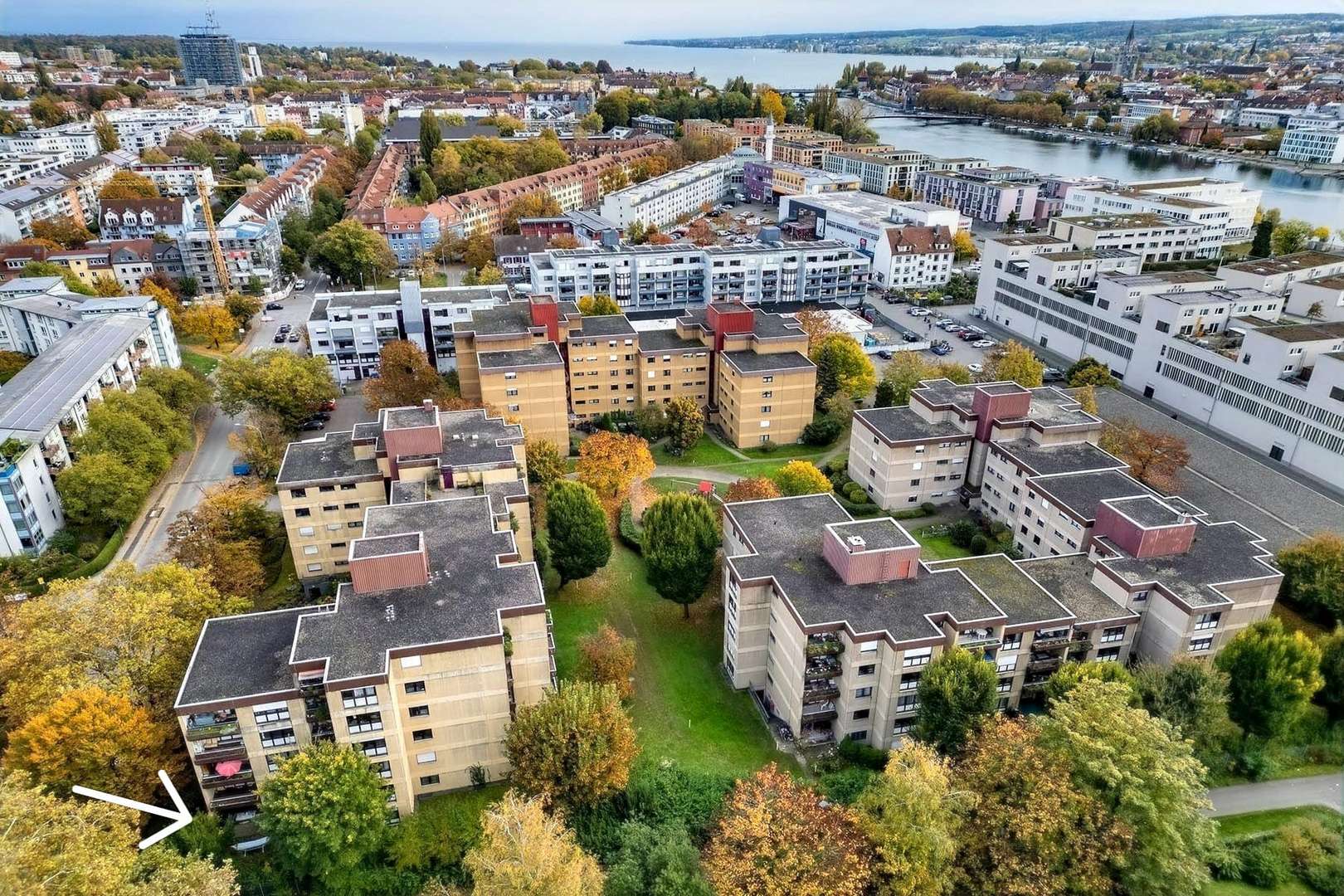 Drohnenaufnahme - Etagenwohnung in 78467 Konstanz mit 94m² kaufen