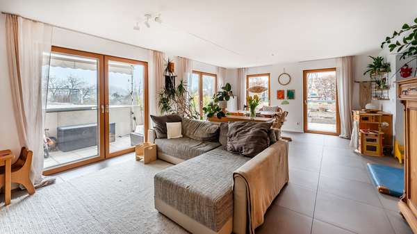 Wohn- und Esszimmer - Wohnung in 88662 Überlingen mit 97m² kaufen
