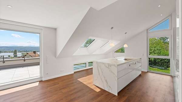Wohn- Ess- Küchenbereich - Dachgeschosswohnung in 78476 Allensbach mit 169m² mieten