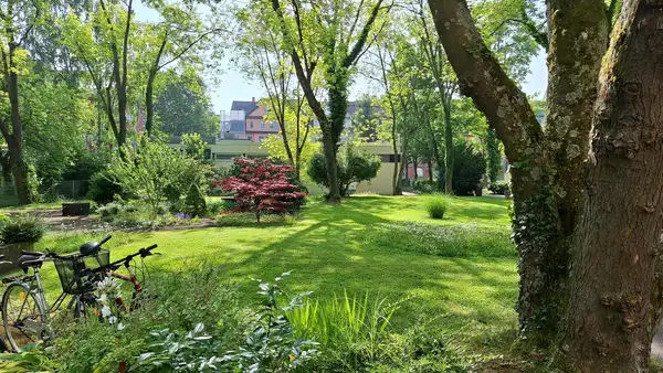 RESERVIERT: Genehmigte FeWo - 365 Tage im Jahr - 1,5 Zimmer mit Balkon im Konstanzer Paradies!