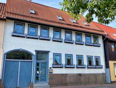 Vorderhaus mit Gewerbeeinheit - Zweifamilienhaus in 99331 Geratal mit 235m² kaufen