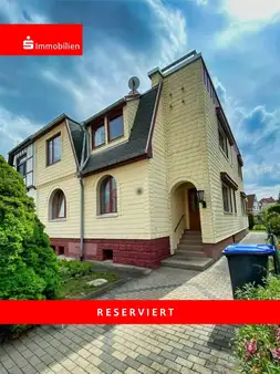 *Mehrgenerationenhaus/DHH mit Dachterrasse und kleinem Garten -  in attraktiver Lage von Arnstadt*