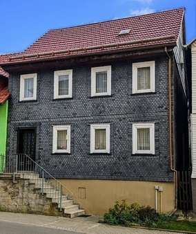 Straßenansicht - Doppelhaushälfte in 98693 Ilmenau mit 112m² kaufen