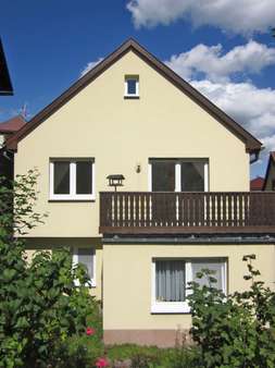 rückwärtige Ansicht mit Balkon - Mehrfamilienhaus in 98693 Ilmenau mit 195m² als Kapitalanlage kaufen
