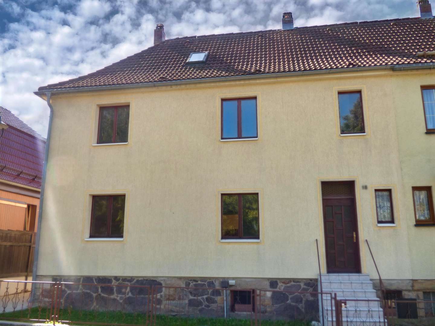 Straßenansicht - Doppelhaushälfte in 98694 Ilmenau mit 120m² kaufen