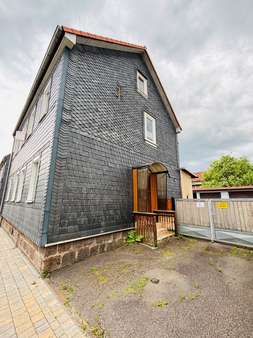 Außenansicht Außenansicht - Einfamilienhaus in 99330 Geratal mit 140m² kaufen