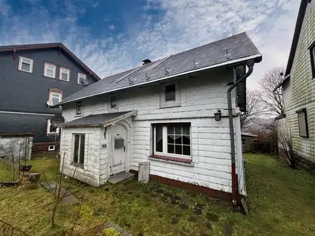 ***Kleines Einfamilienhaus mit Garten, Nebengebäude & Garage in zentraler Lage von Gehlberg***